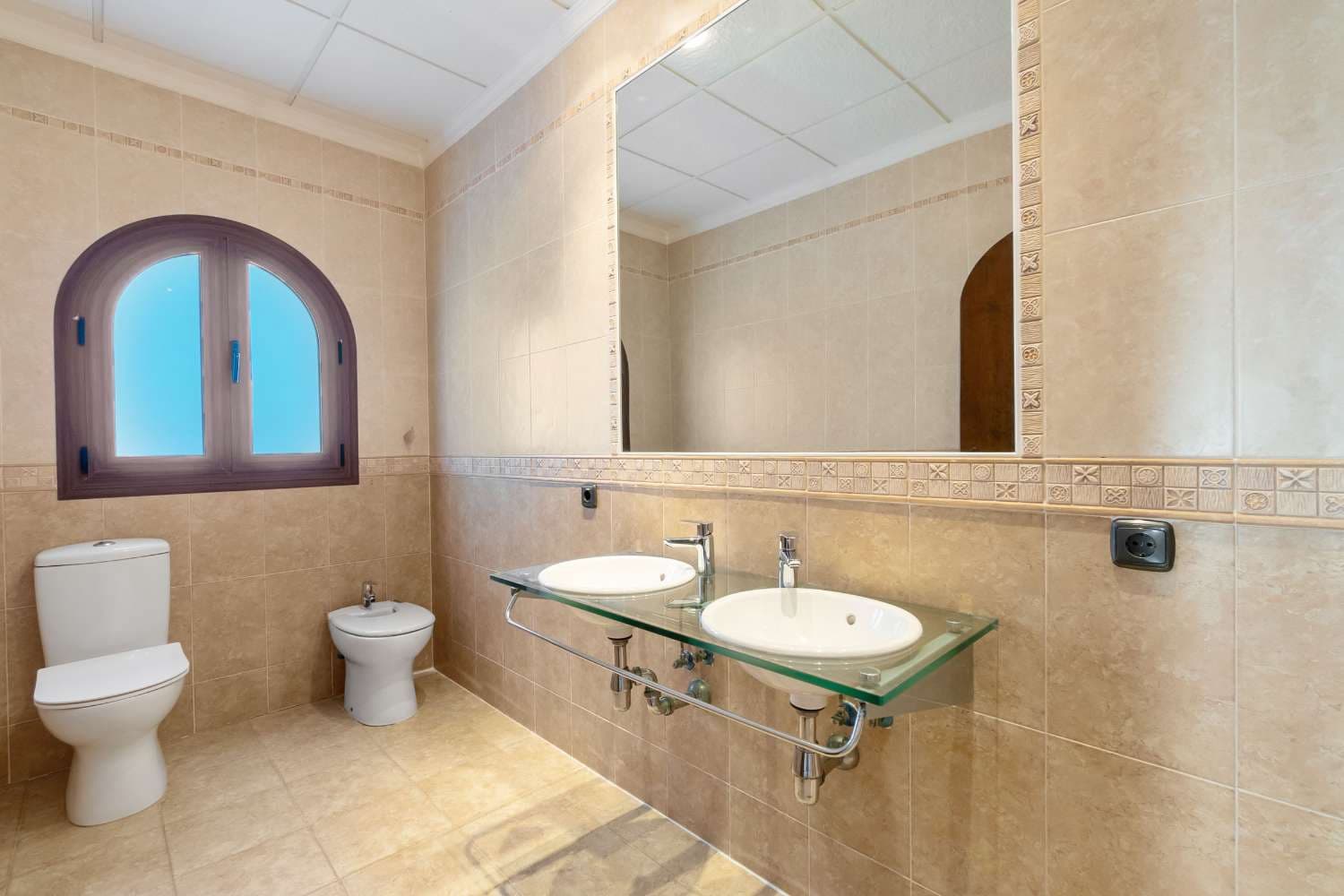 4 bedroom Villa for sale in Orihuela with pool - € 1,299,900 (Ref: 8539533)