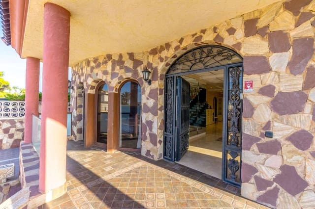 4 chambre Villa/Maison à vendre à Orihuela avec piscine - 1 299 900 € (Ref: 8539533)