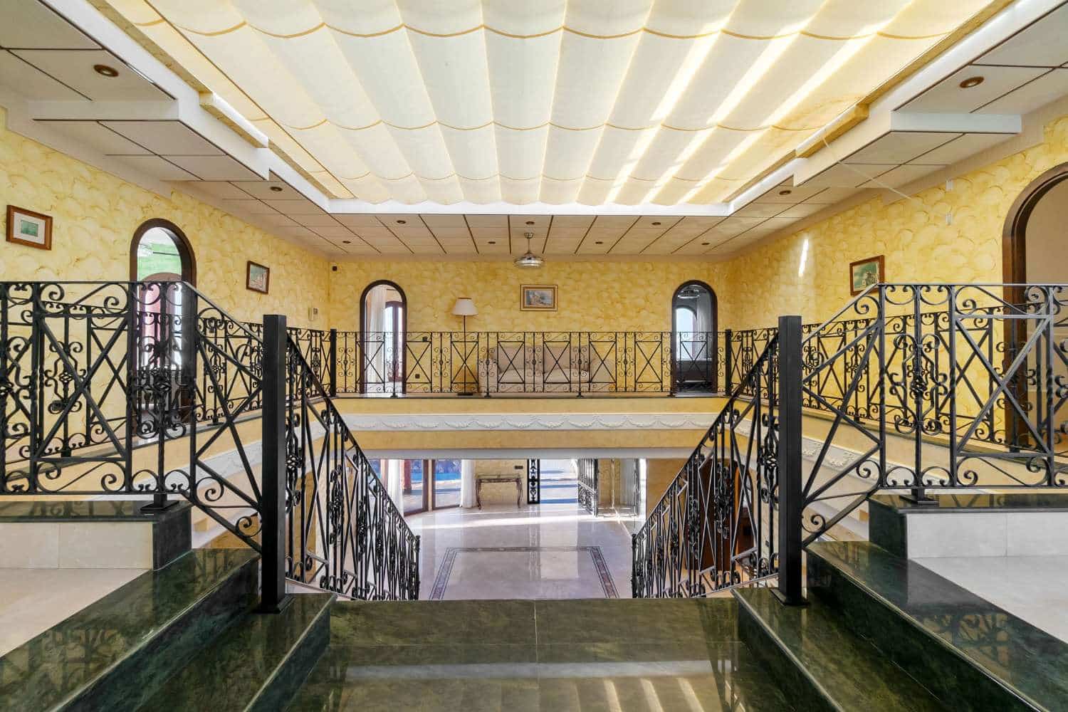 4 bedroom Villa for sale in Orihuela with pool - € 1,299,900 (Ref: 8539533)