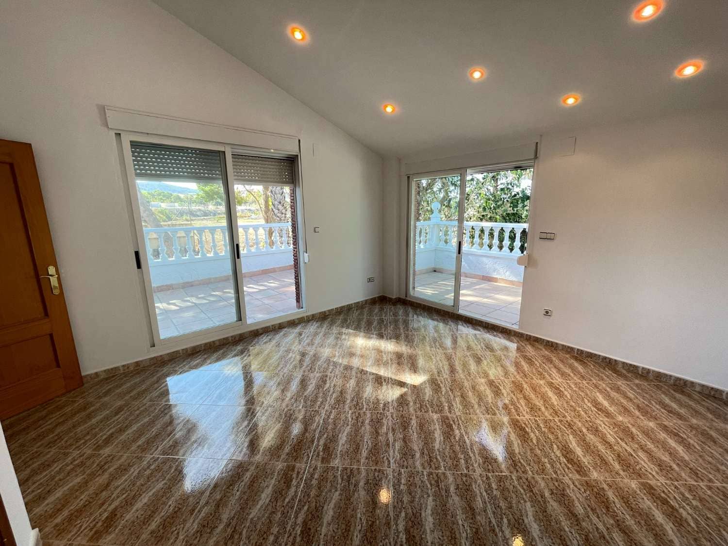 5 soveværelse Villa til salg i Orihuela med swimmingpool - € 390.000 (Ref: 8564580)