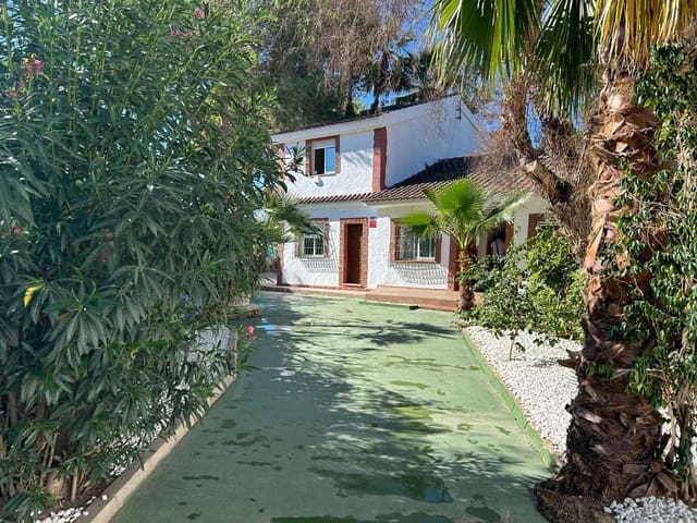 5 soveværelse Villa til salg i Orihuela med swimmingpool - € 390.000 (Ref: 8564580)