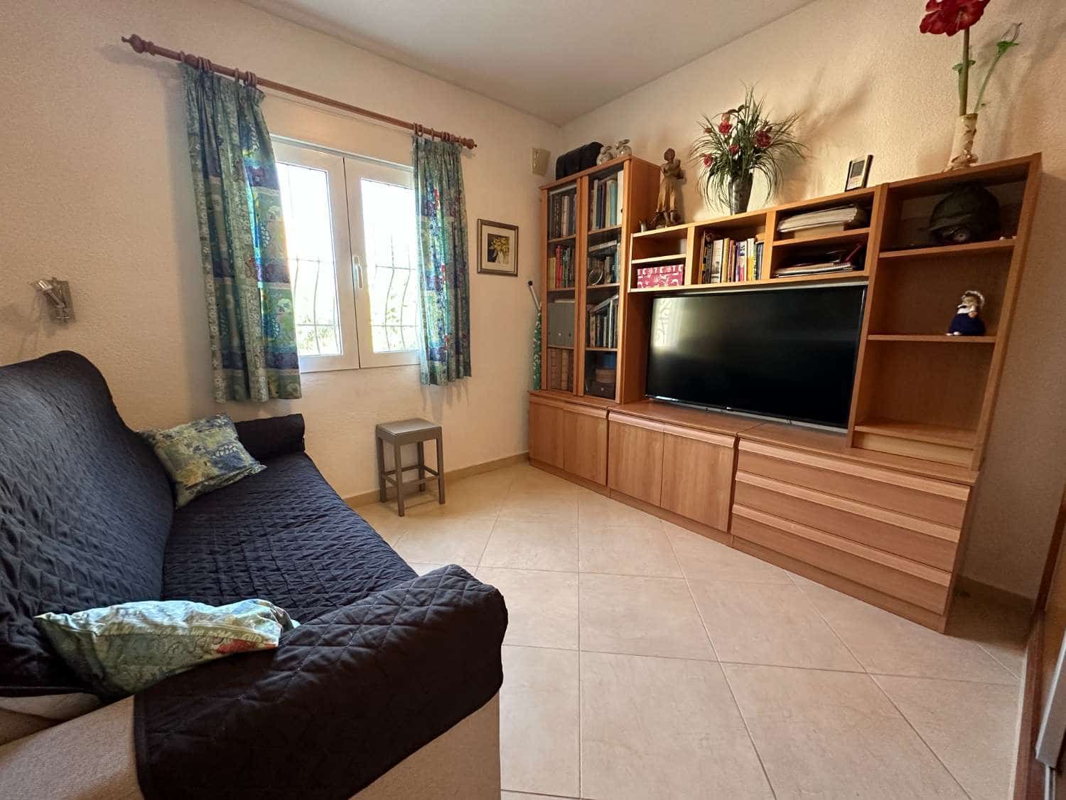 2 bedroom Villa for sale in Orihuela with garage - € 319,900 (Ref: 8594826)