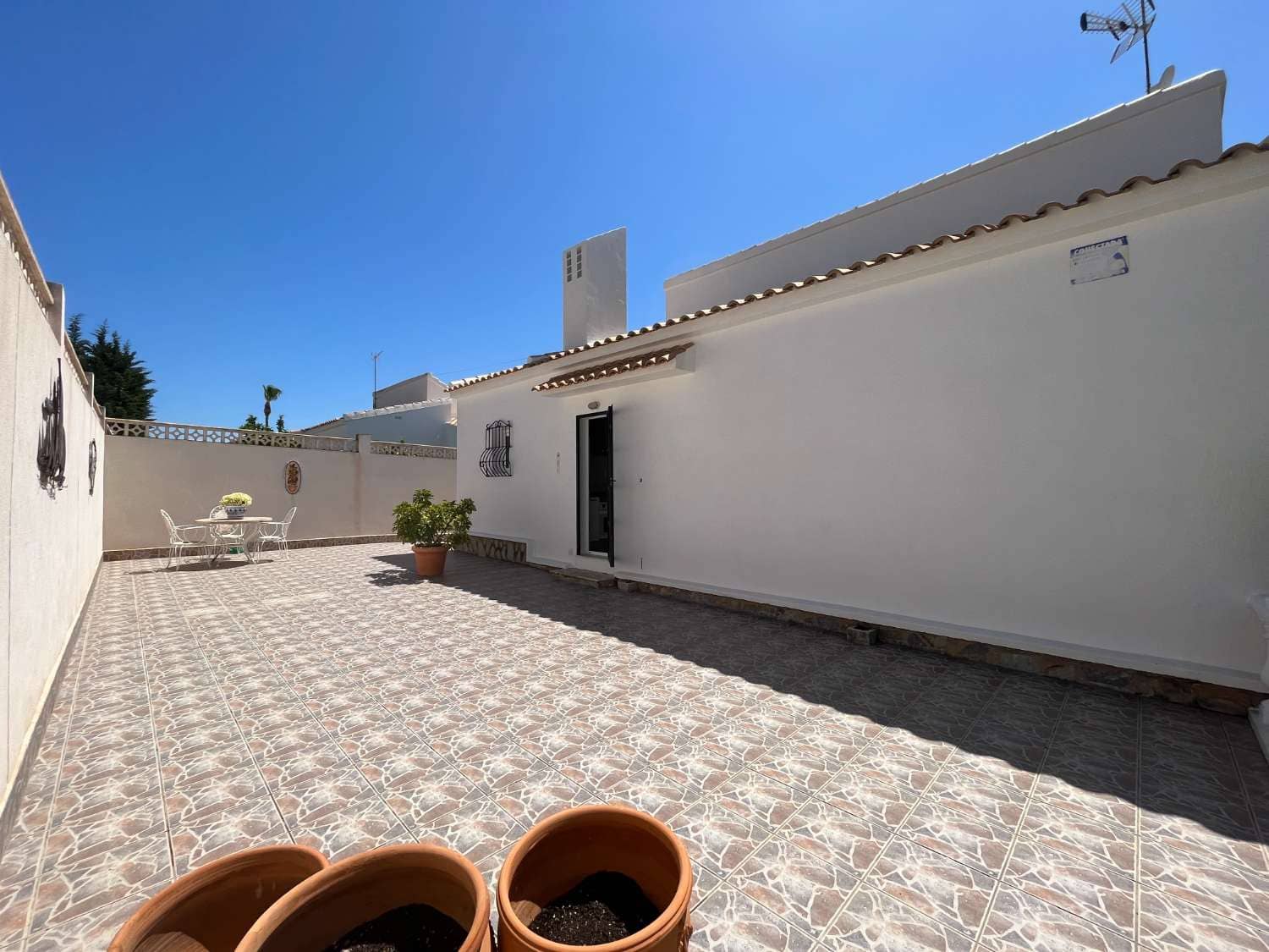 2 bedroom Villa for sale in Orihuela with garage - € 319,900 (Ref: 8594826)