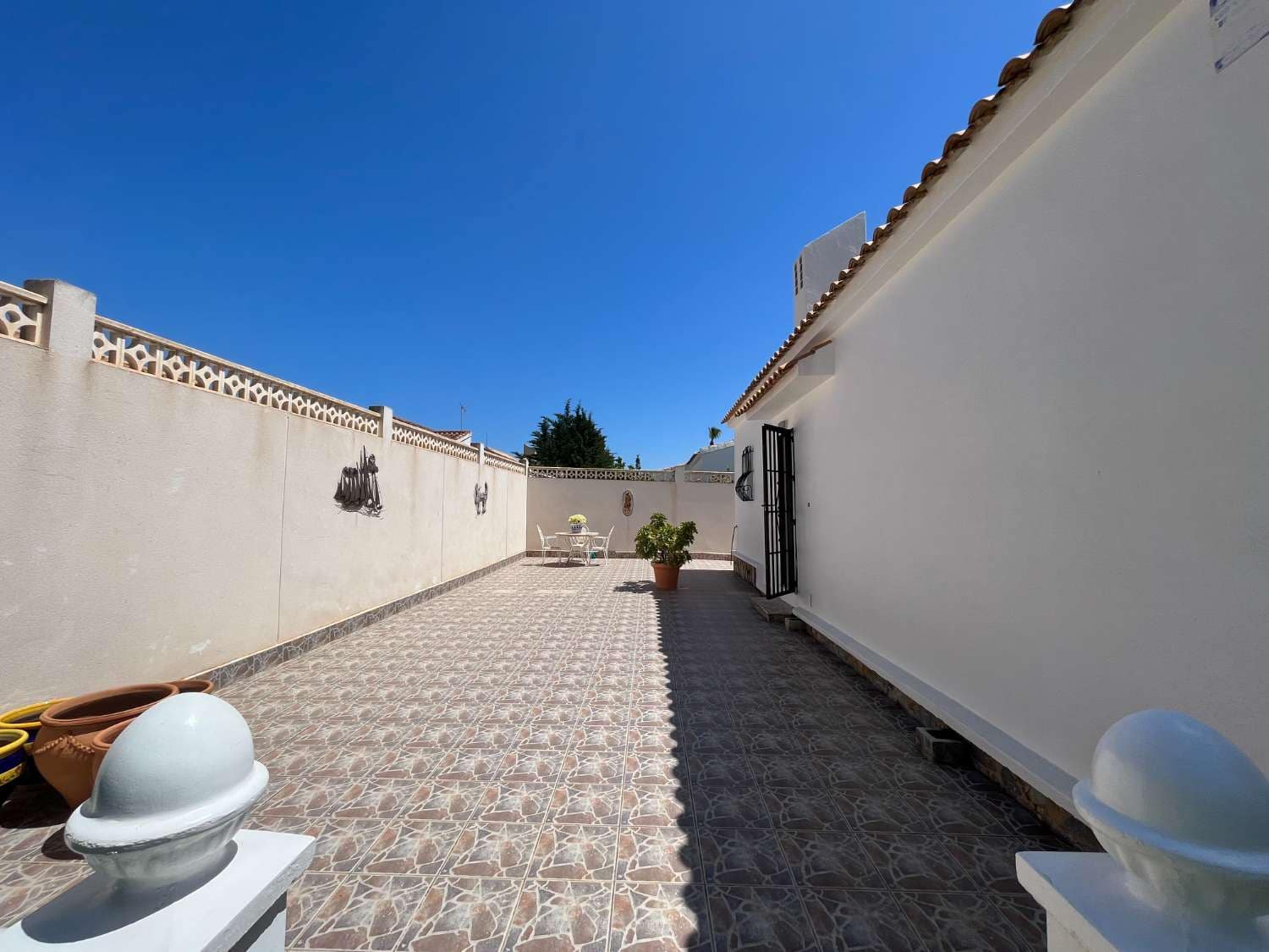 2 bedroom Villa for sale in Orihuela with garage - € 319,900 (Ref: 8594826)