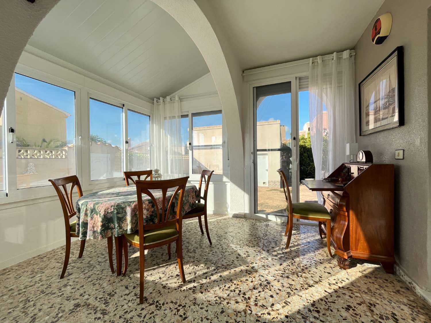 2 bedroom Villa for sale in Orihuela with garage - € 319,900 (Ref: 8594826)