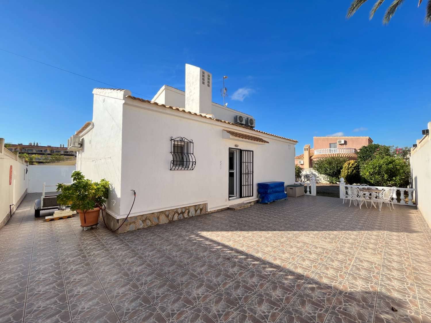 2 bedroom Villa for sale in Orihuela with garage - € 319,900 (Ref: 8594826)