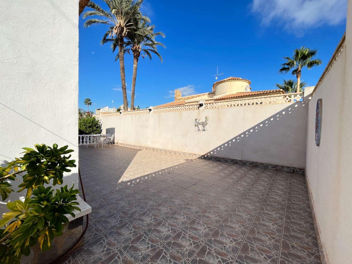 2 bedroom Villa for sale in Orihuela with garage - € 319,900 (Ref: 8594826)