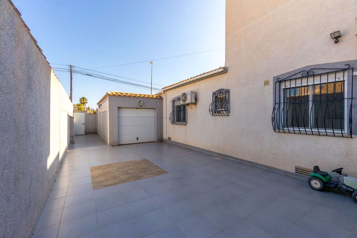 5 chambre Villa/Maison à vendre à Orihuela avec piscine garage - 595 000 € (Ref: 8652101)