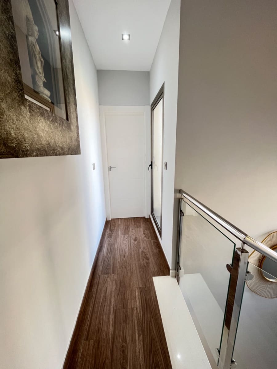 3 soveværelse Villa til salg i Orihuela med swimmingpool - € 419.000 (Ref: 8691103)