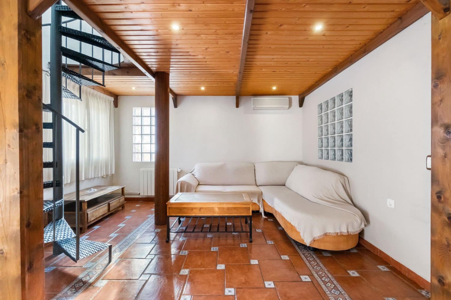 4 Zimmer Villa zu verkaufen in Orihuela mit Pool Garage - 439.000 € (Ref: 8697803)