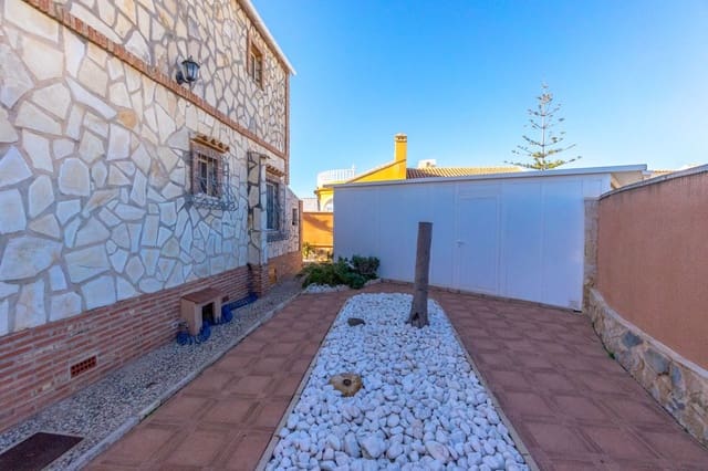 4 Zimmer Villa zu verkaufen in Orihuela mit Pool Garage - 439.000 € (Ref: 8697803)