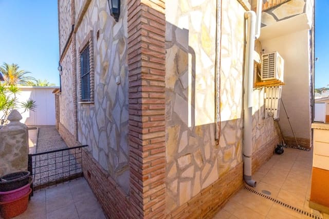 4 Zimmer Villa zu verkaufen in Orihuela mit Pool Garage - 439.000 € (Ref: 8697803)