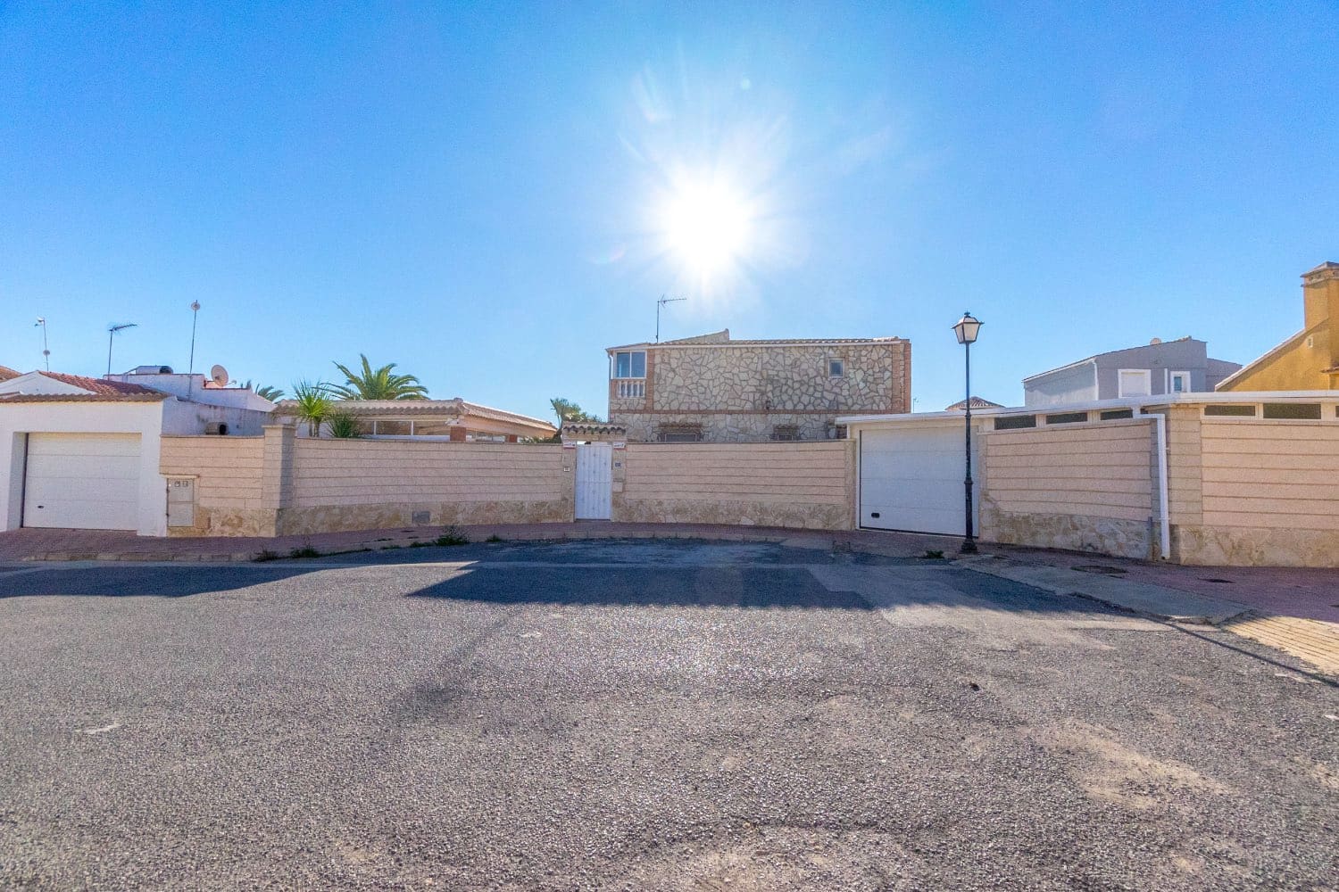 4 Zimmer Villa zu verkaufen in Orihuela mit Pool Garage - 439.000 € (Ref: 8697803)