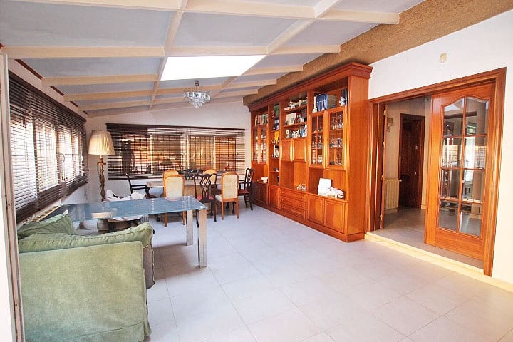 6 soveværelse Villa til salg i Torrevieja med swimmingpool - € 440.000 (Ref: 8757438)