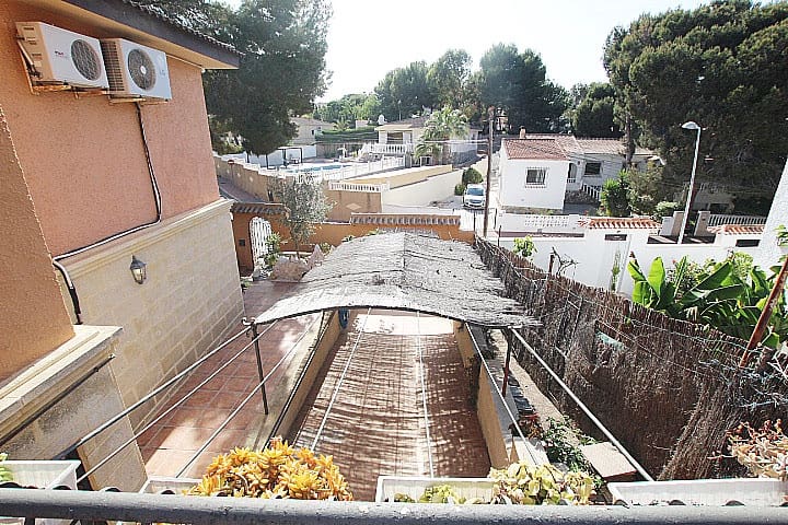 6 soveværelse Villa til salg i Torrevieja med swimmingpool - € 440.000 (Ref: 8757438)