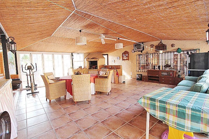 6 soveværelse Villa til salg i Torrevieja med swimmingpool - € 440.000 (Ref: 8757438)