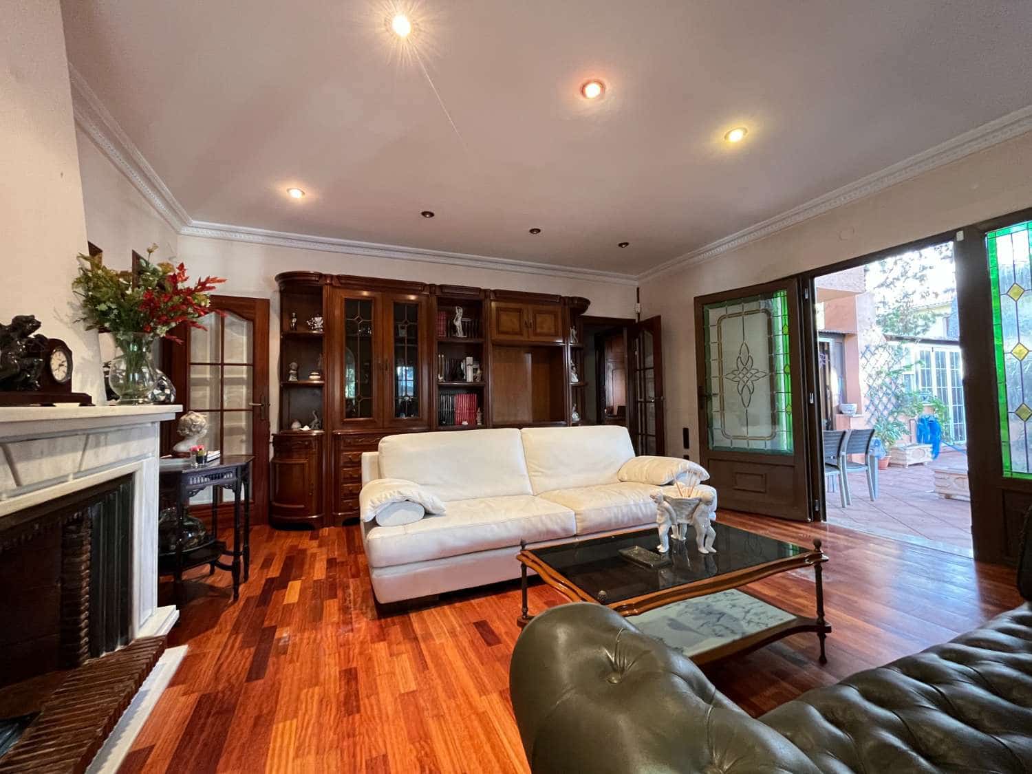 6 soveværelse Villa til salg i Torrevieja med swimmingpool - € 440.000 (Ref: 8757438)