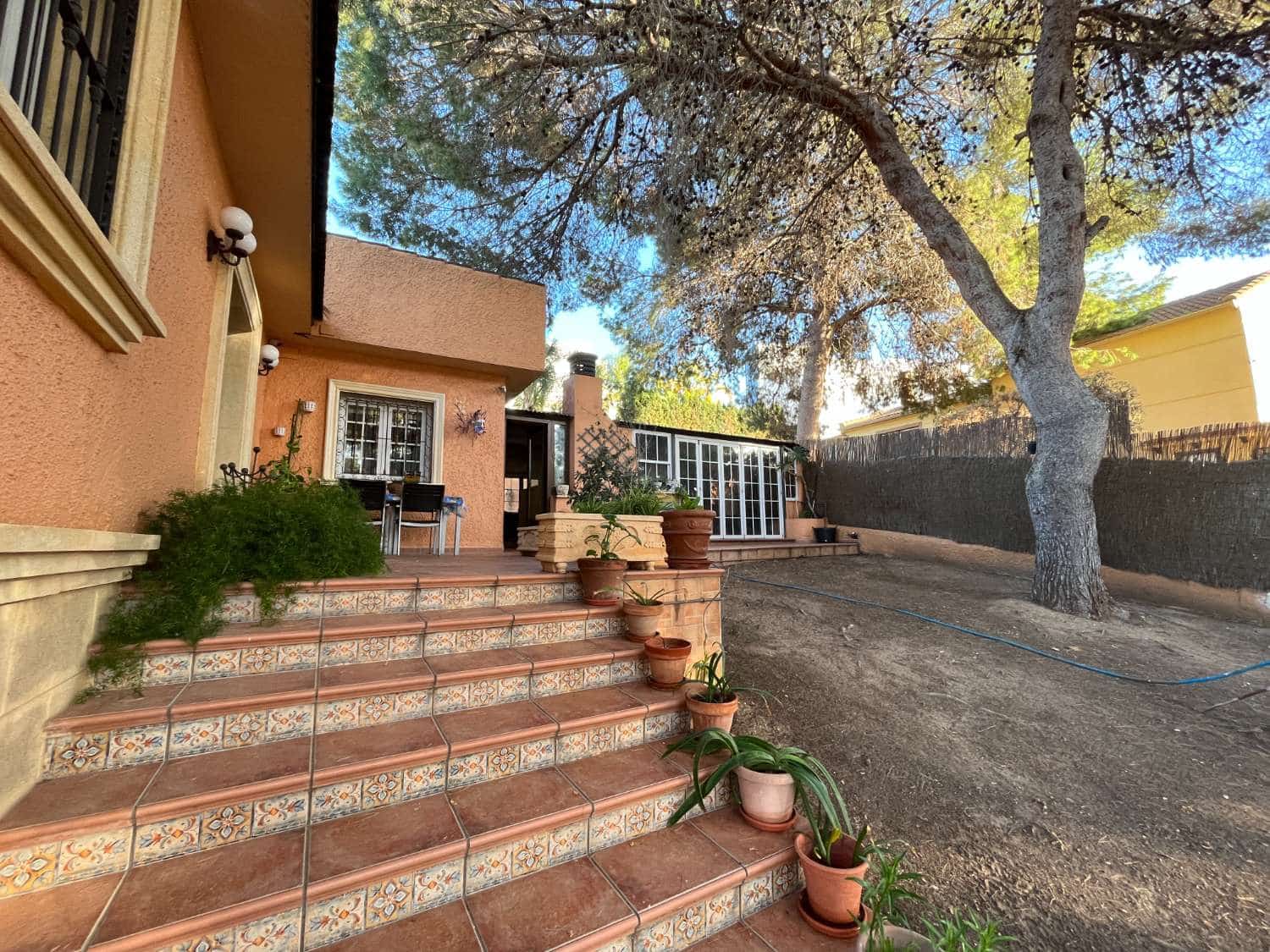 6 soveværelse Villa til salg i Torrevieja med swimmingpool - € 440.000 (Ref: 8757438)