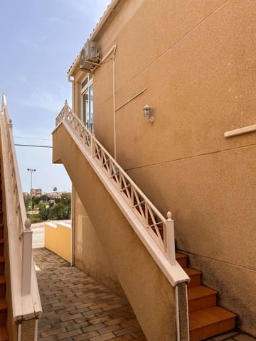 2 soveværelse Strandlejlighed til salg i La Florida, Orihuela med swimmingpool - € 142.000 (Ref: 8885727)