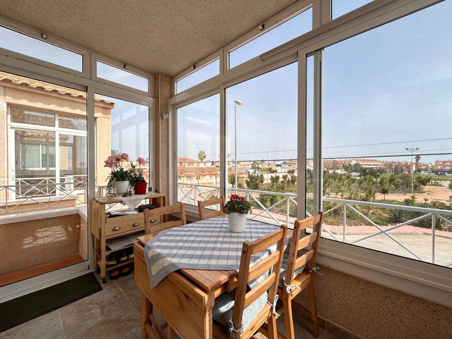 2 soveværelse Strandlejlighed til salg i Orihuela Costa med swimmingpool - € 142.000 (Ref: 8885727)