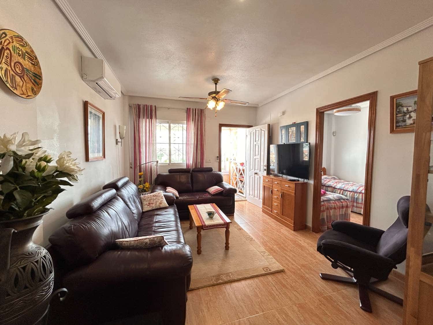 2 soveværelse Strandlejlighed til salg i Orihuela Costa med swimmingpool - € 142.000 (Ref: 8885727)