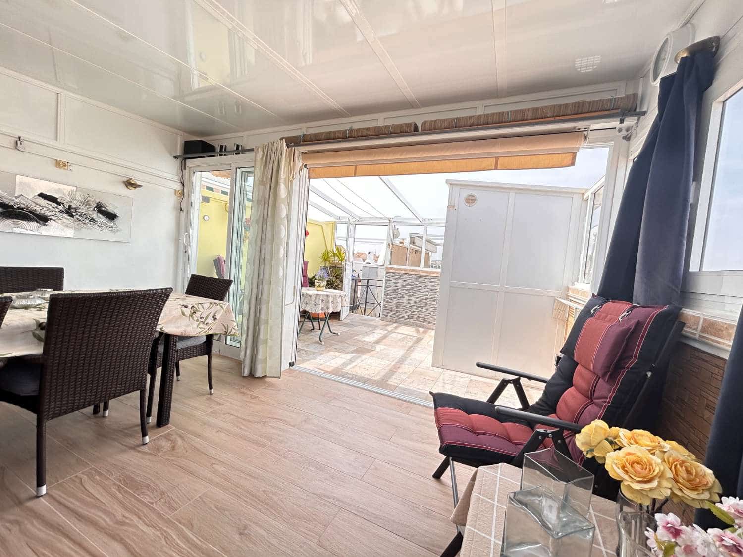 2 soveværelse Strandlejlighed til salg i Orihuela Costa med swimmingpool - € 142.000 (Ref: 8885727)