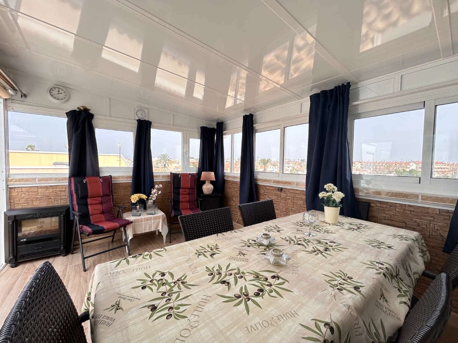 2 soveværelse Strandlejlighed til salg i Orihuela Costa med swimmingpool - € 142.000 (Ref: 8885727)