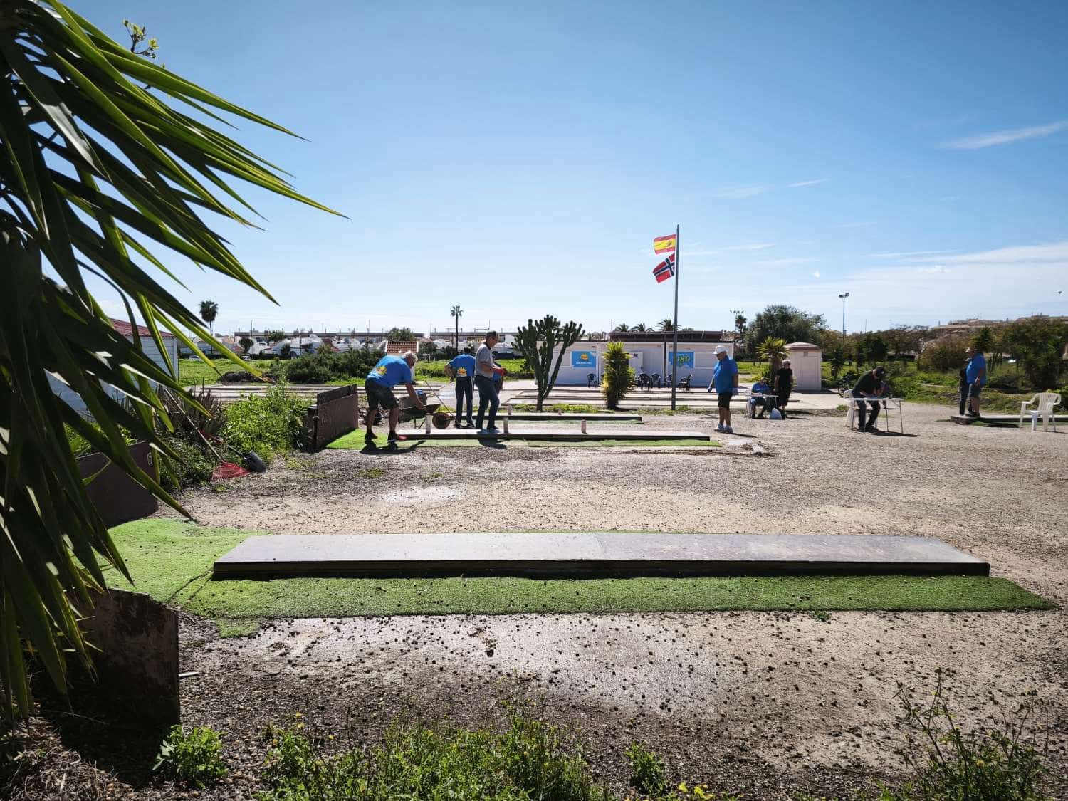 2 soveværelse Strandlejlighed til salg i Orihuela Costa med swimmingpool - € 142.000 (Ref: 8885727)