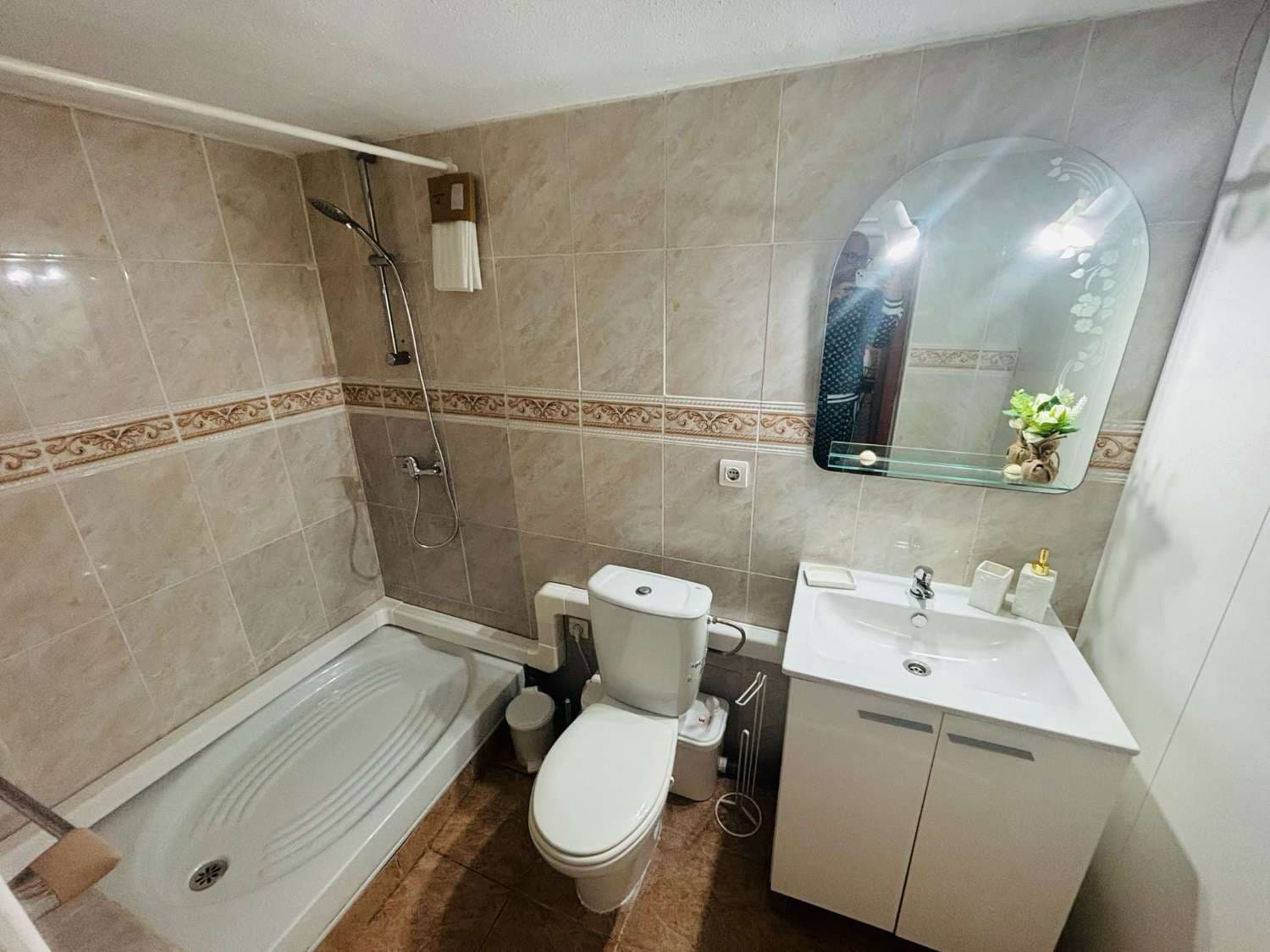 2 chambre Appartement à vendre à Orihuela Costa avec piscine garage - 199 000 € (Ref: 8928374)