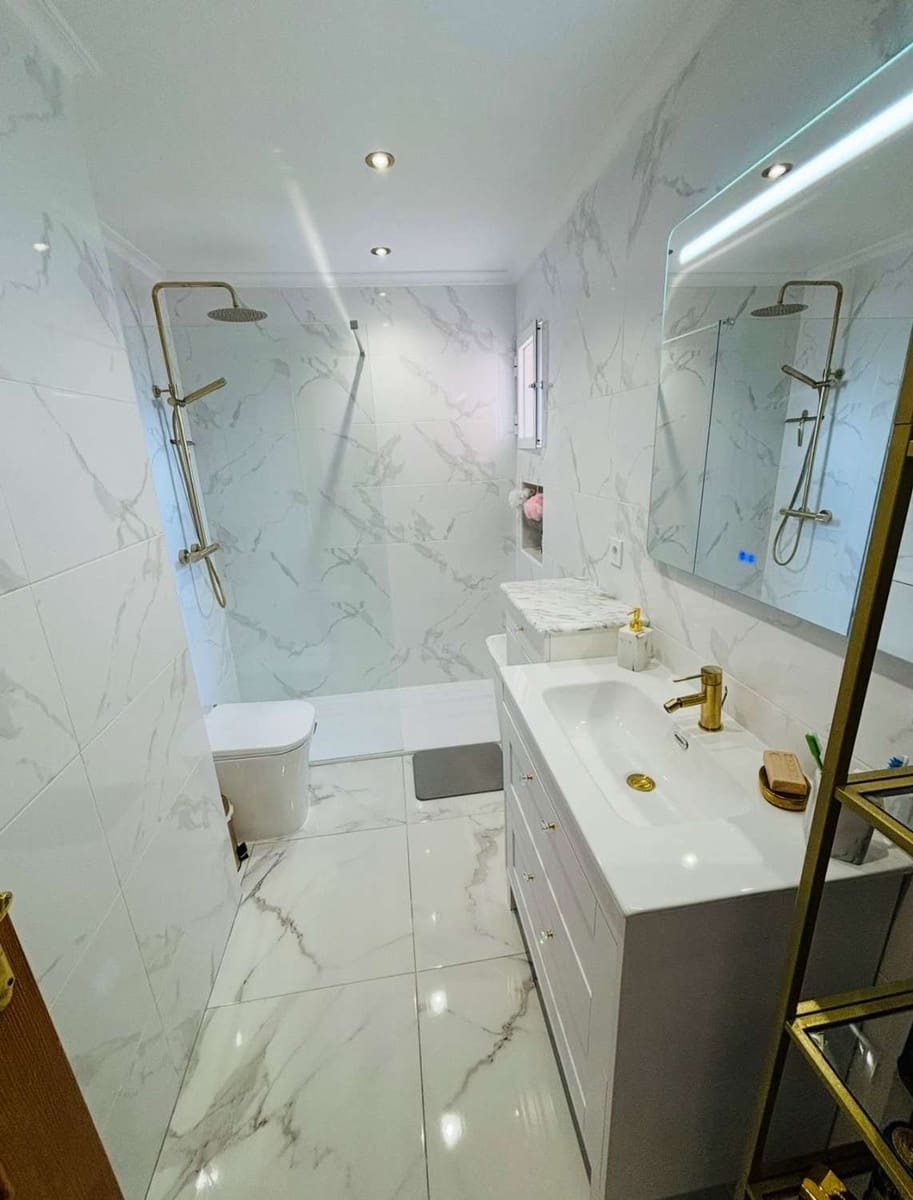 2 chambre Appartement à vendre à Orihuela Costa avec piscine garage - 199 000 € (Ref: 8928374)