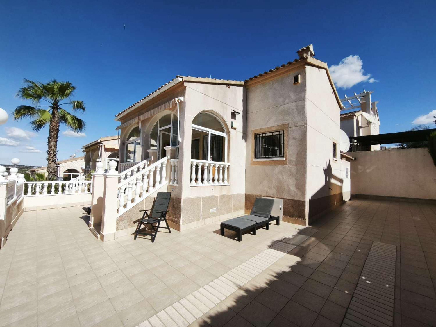 2 bedroom Villa for sale in Orihuela - € 189,900 (Ref: 8945905)