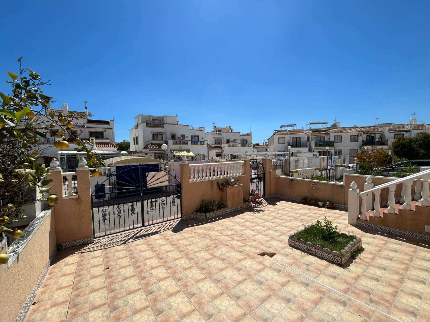 3 makuuhuone Asunto myytävänä paikassa Orihuela mukana uima-altaan - 227 800 € (Ref: 8970188)