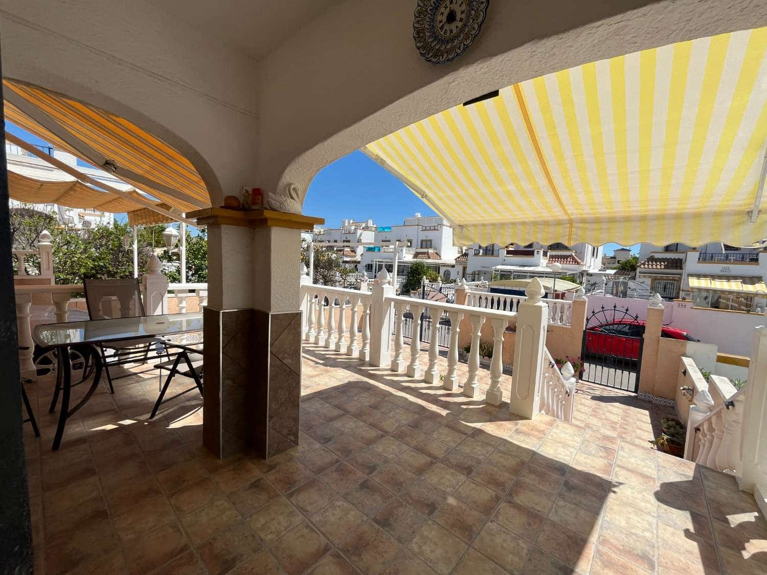 3 makuuhuone Asunto myytävänä paikassa Orihuela mukana uima-altaan - 227 800 € (Ref: 8970188)