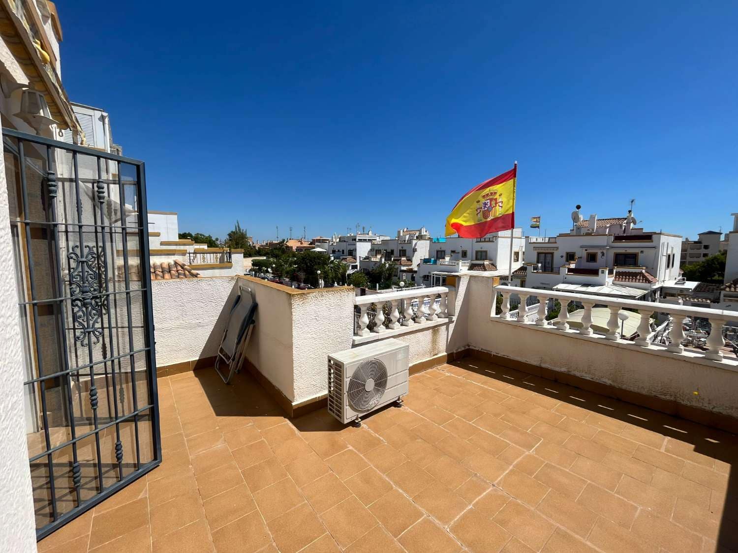 3 makuuhuone Asunto myytävänä paikassa Orihuela mukana uima-altaan - 227 800 € (Ref: 8970188)