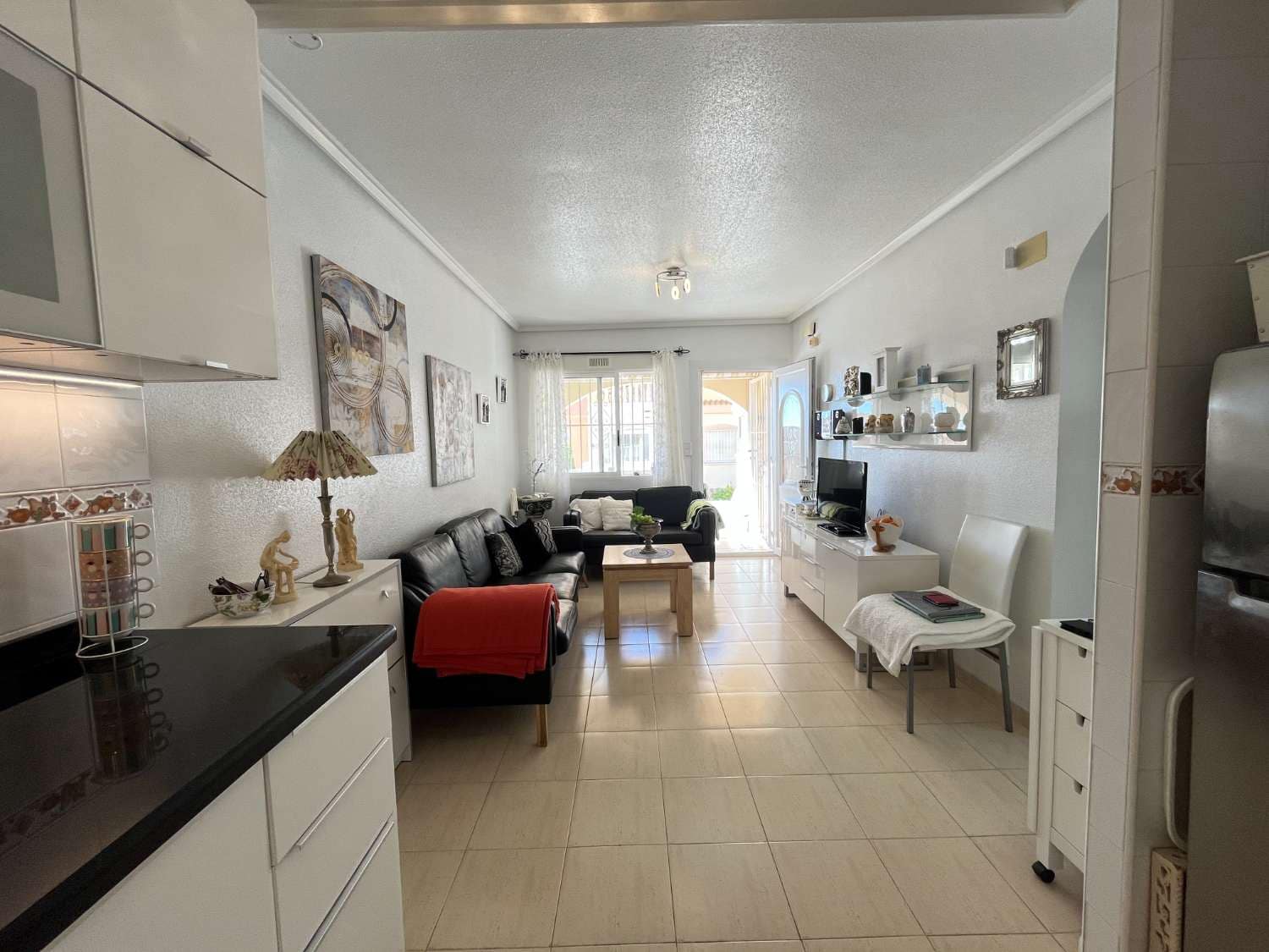 2 bedroom Beach Apartment for sale in Orihuela with pool - € 146,000 (Ref: 9007211)