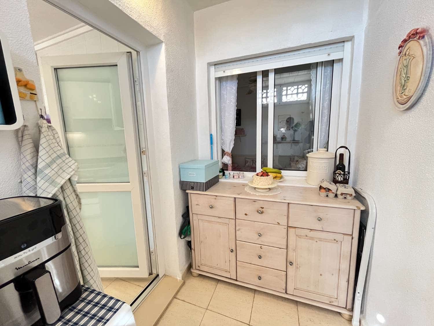 2 bedroom Beach Apartment for sale in Orihuela with pool - € 146,000 (Ref: 9007211)