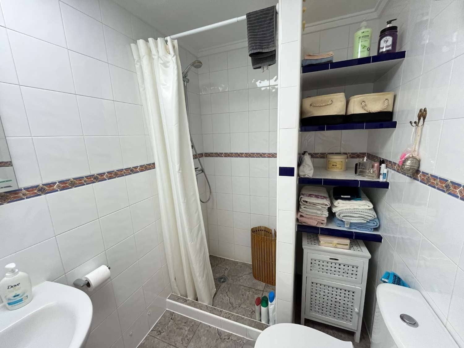 2 bedroom Beach Apartment for sale in Orihuela with pool - € 146,000 (Ref: 9007211)