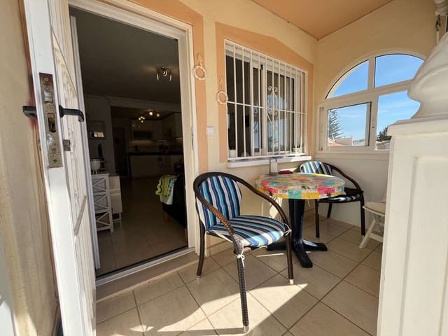 2 soveværelse Strandlejlighed til salg i Orihuela med swimmingpool - € 146.000 (Ref: 9007211)