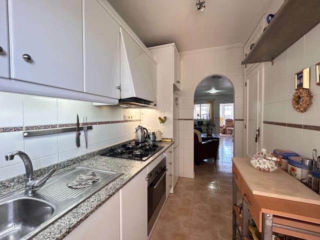 2 makuuhuone Ranta-asunto myytävänä paikassa Los Balcones - Los Altos, Orihuela mukana uima-altaan 
autotalli - 144 000 € (Ref: 9014381)