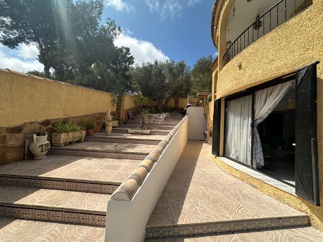 6 soveværelse Villa til salg i Orihuela med swimmingpool - € 450.000 (Ref: 9036423)