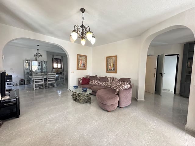 6 soveværelse Villa til salg i Orihuela med swimmingpool - € 450.000 (Ref: 9036423)