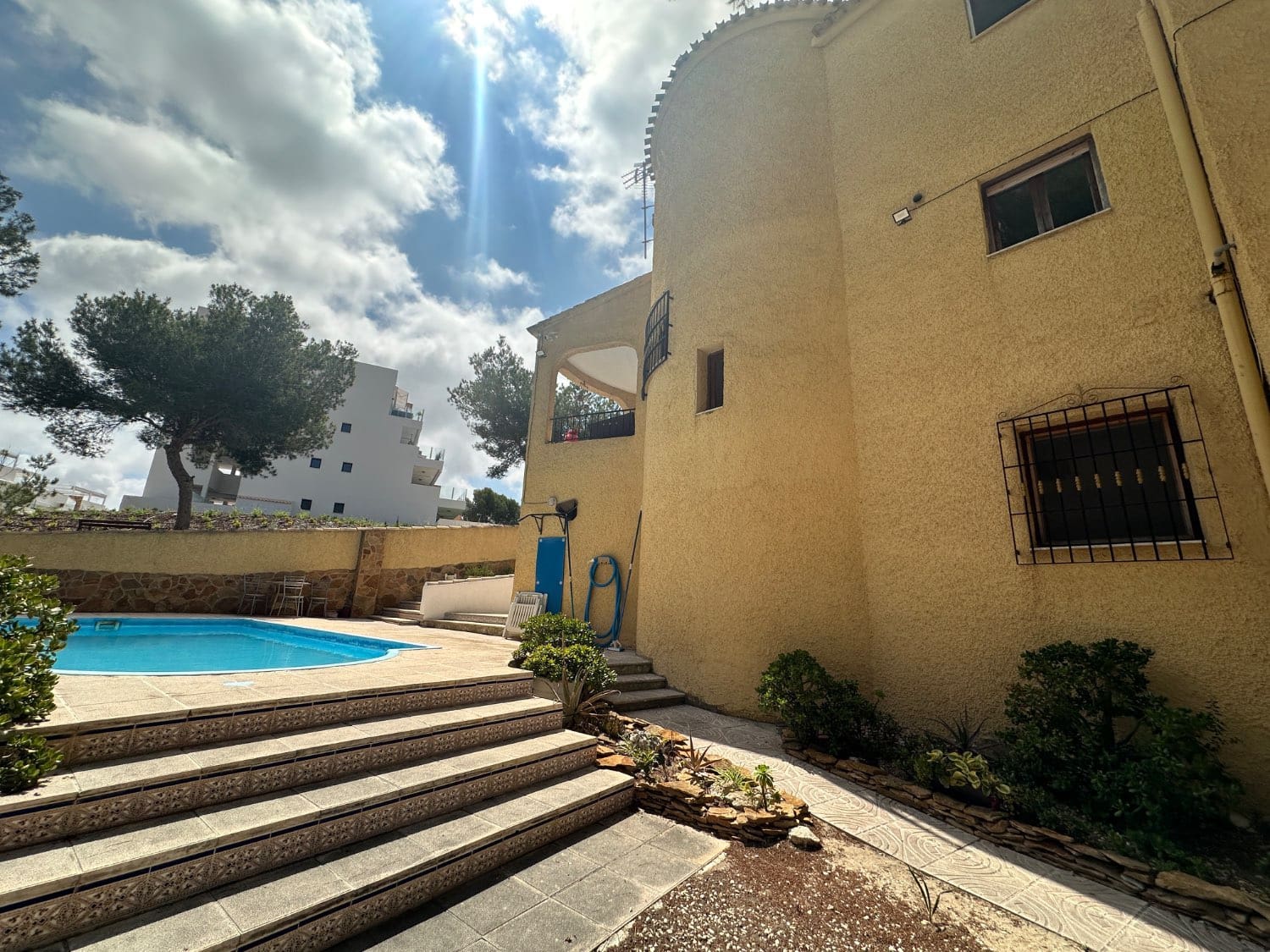 6 bedroom Villa for sale in Orihuela with pool - € 450,000 (Ref: 9036423)