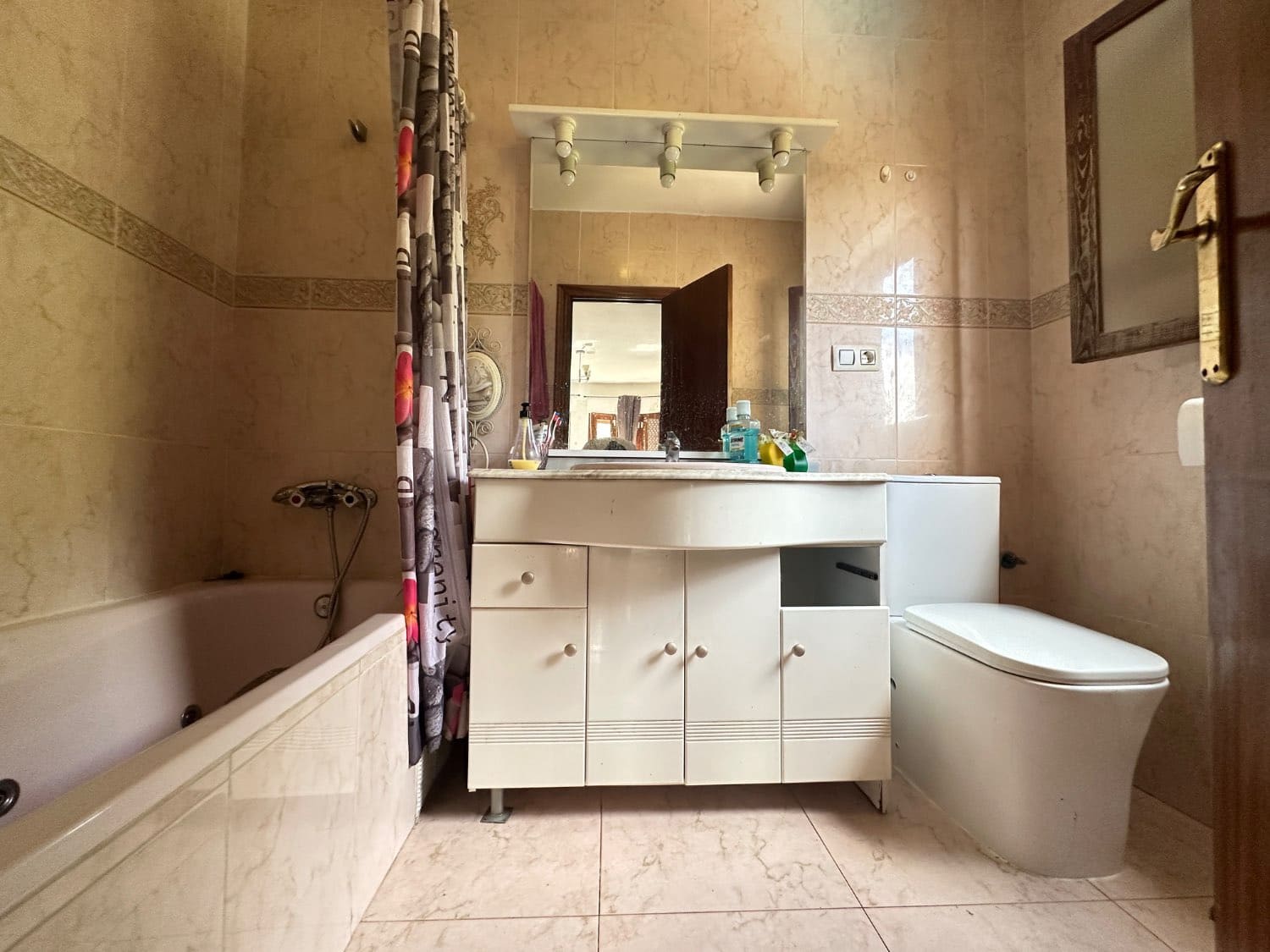 6 bedroom Villa for sale in Orihuela with pool - € 450,000 (Ref: 9036423)