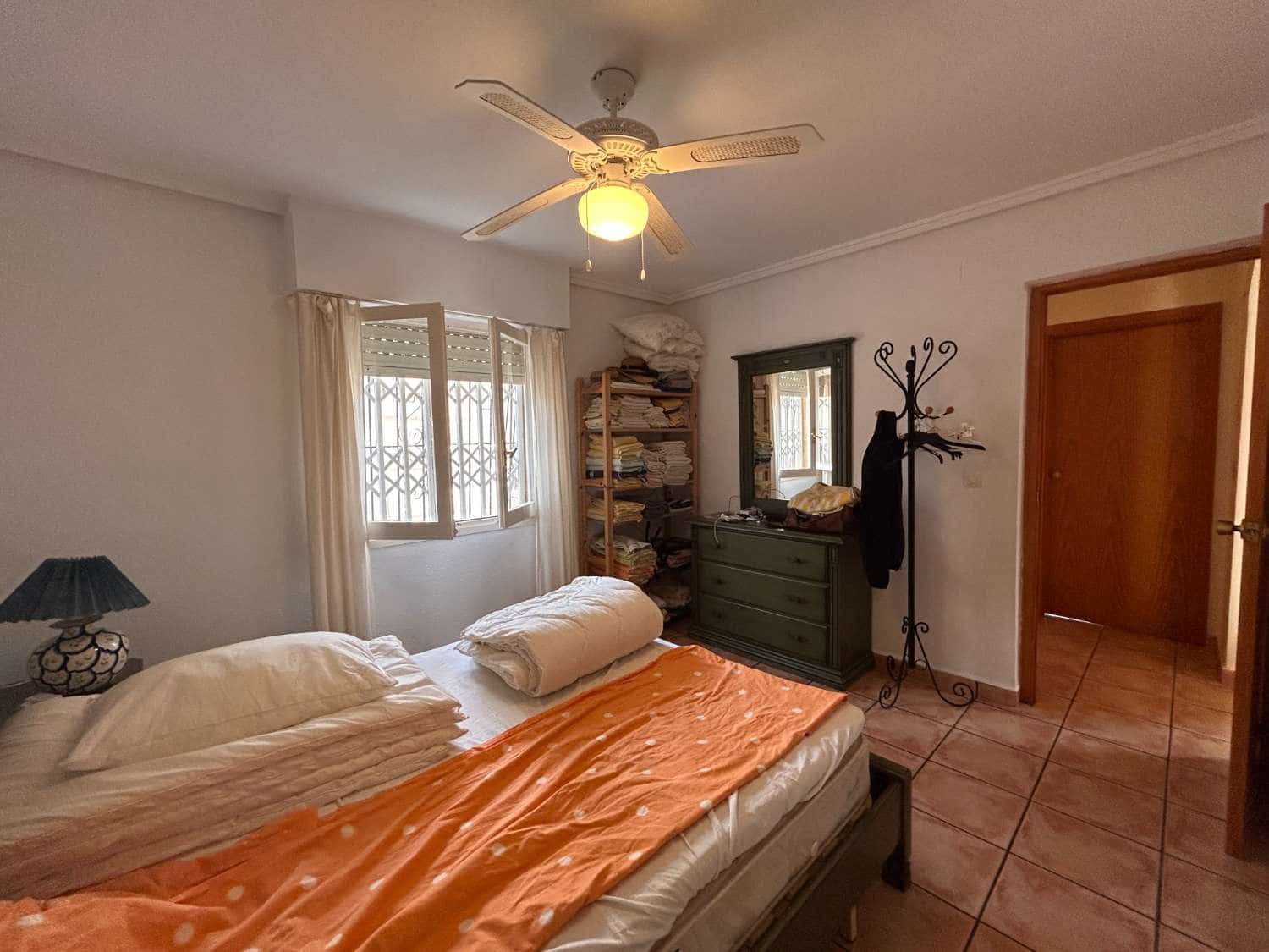 4 soveværelse Villa til salg i Orihuela med swimmingpool - € 359.000 (Ref: 9057333)