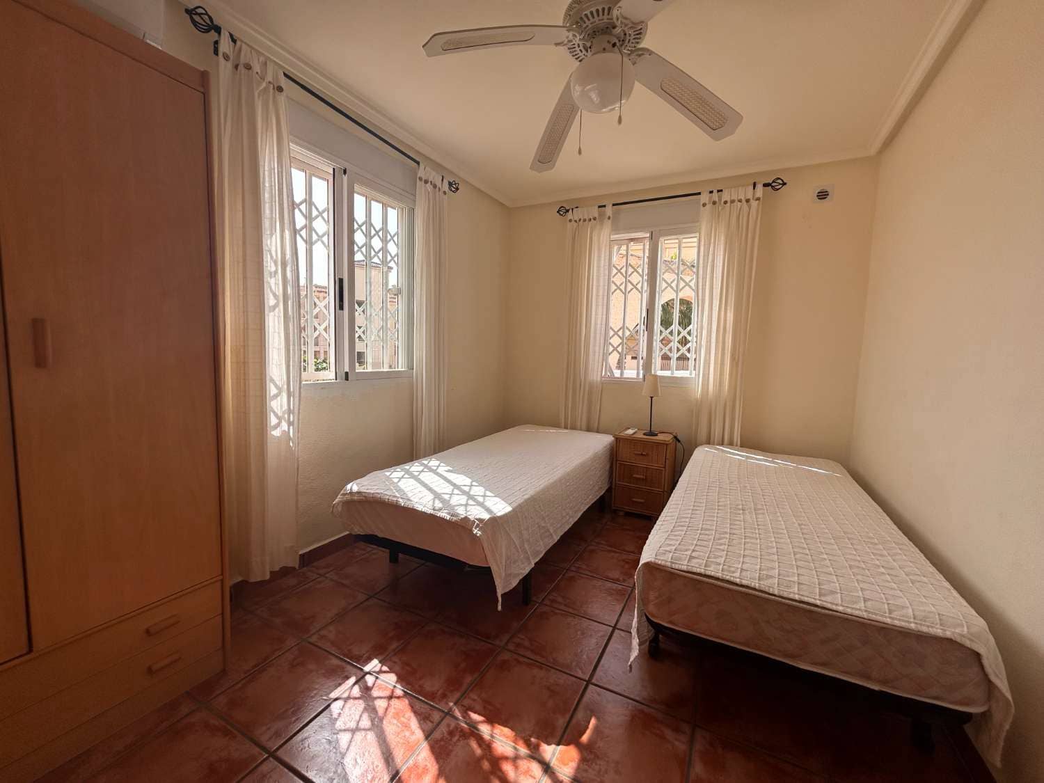 4 soveværelse Villa til salg i Orihuela med swimmingpool - € 359.000 (Ref: 9057333)