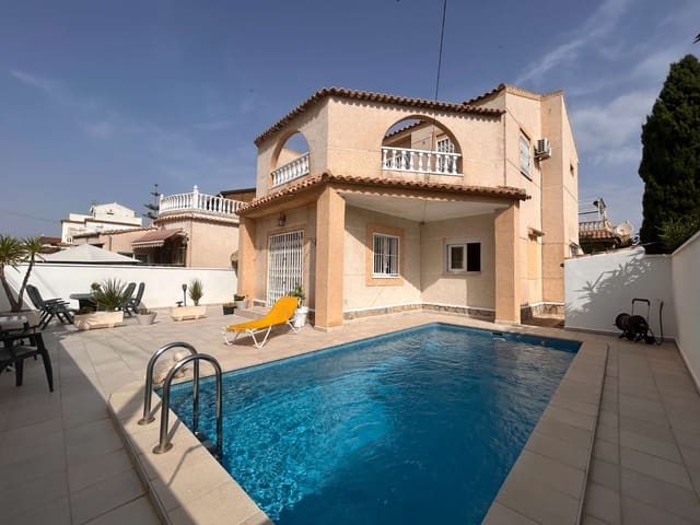 4 soveværelse Villa til salg i Orihuela med swimmingpool - € 359.000 (Ref: 9057333)