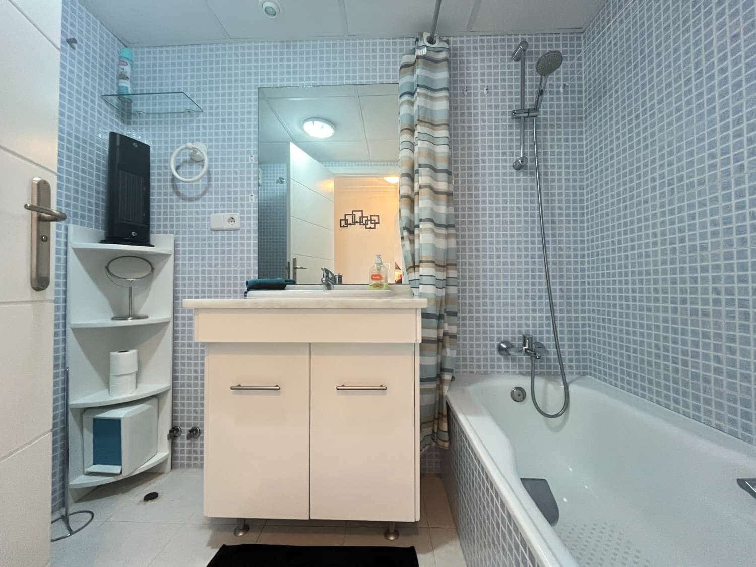 2 Zimmer Strandapartment zu verkaufen in Orihuela mit Pool Garage - 250.000 € (Ref: 9068643)