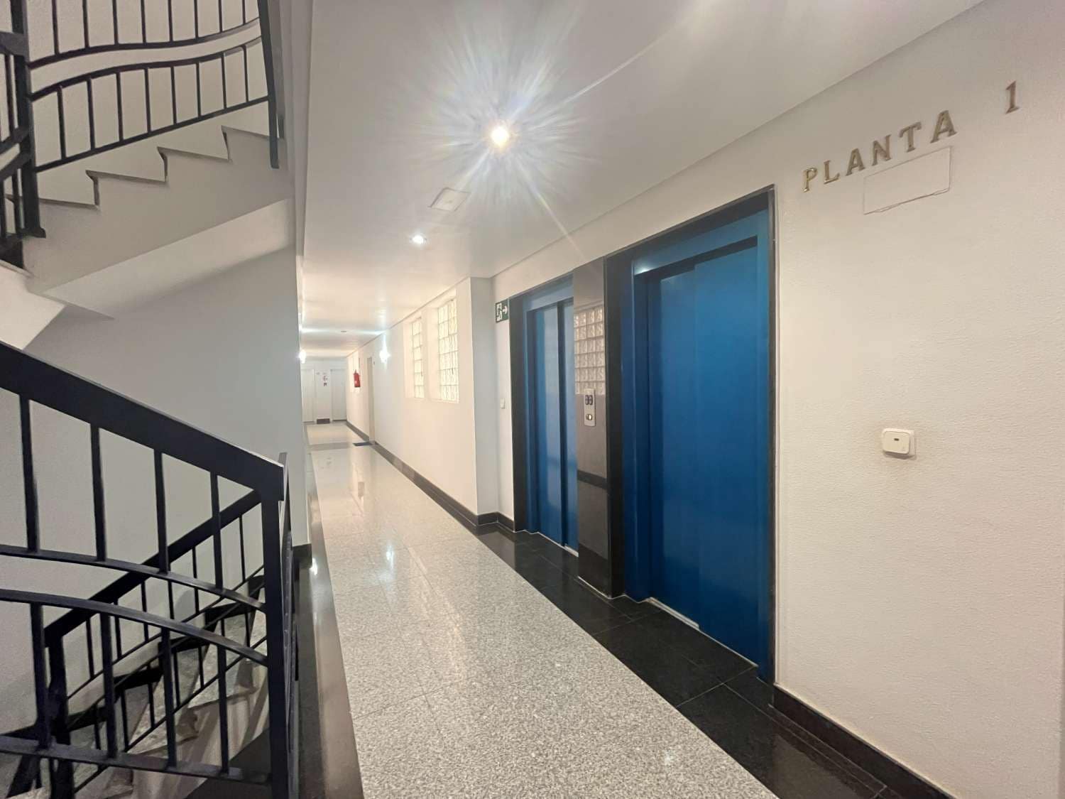 2 Zimmer Strandapartment zu verkaufen in Orihuela mit Pool Garage - 250.000 € (Ref: 9068643)