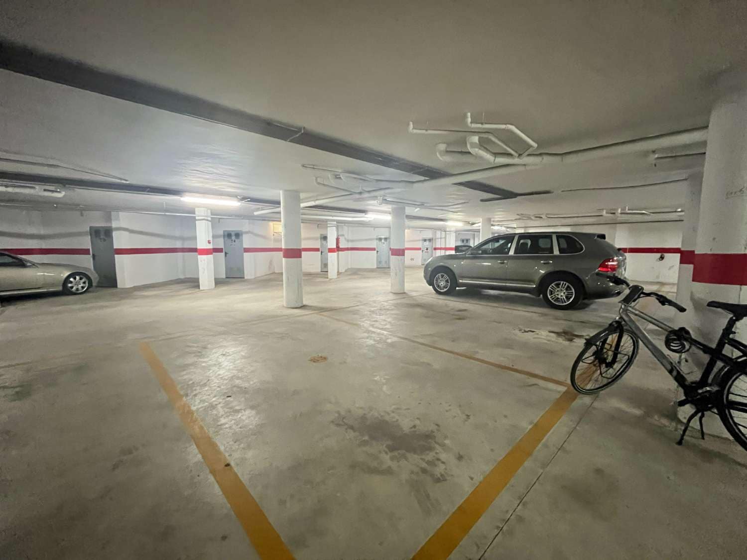 2 Zimmer Strandapartment zu verkaufen in Orihuela mit Pool Garage - 250.000 € (Ref: 9068643)