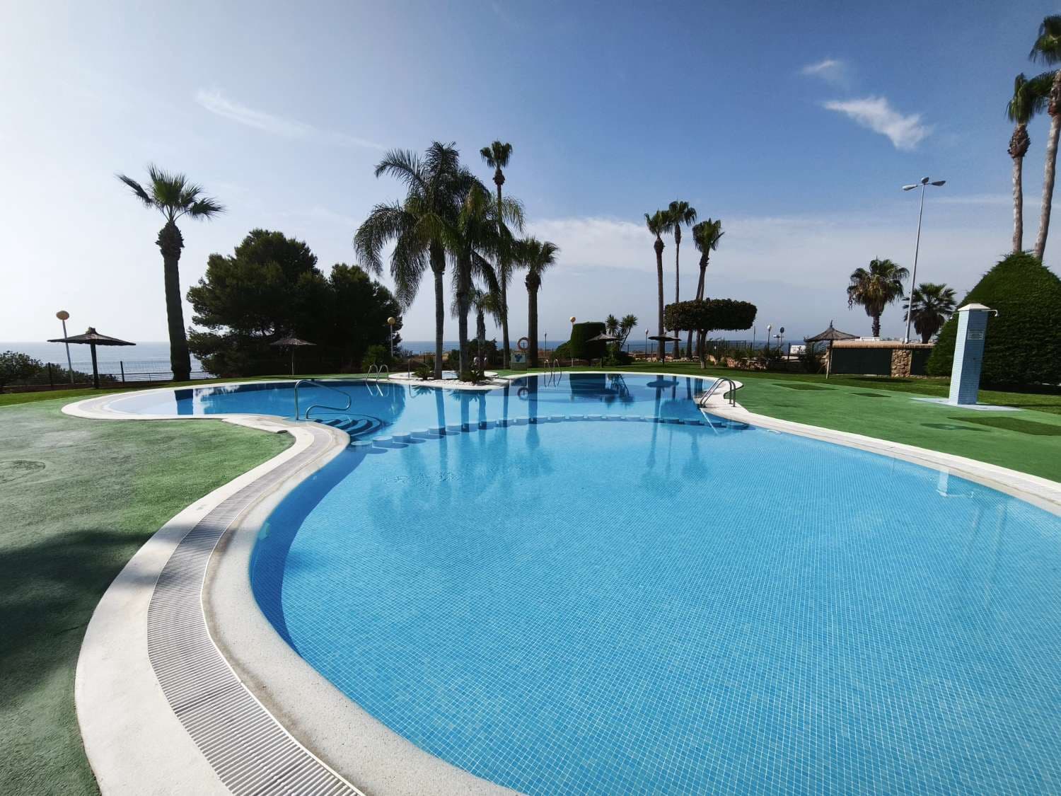 2 Zimmer Strandapartment zu verkaufen in Orihuela mit Pool Garage - 250.000 € (Ref: 9068643)